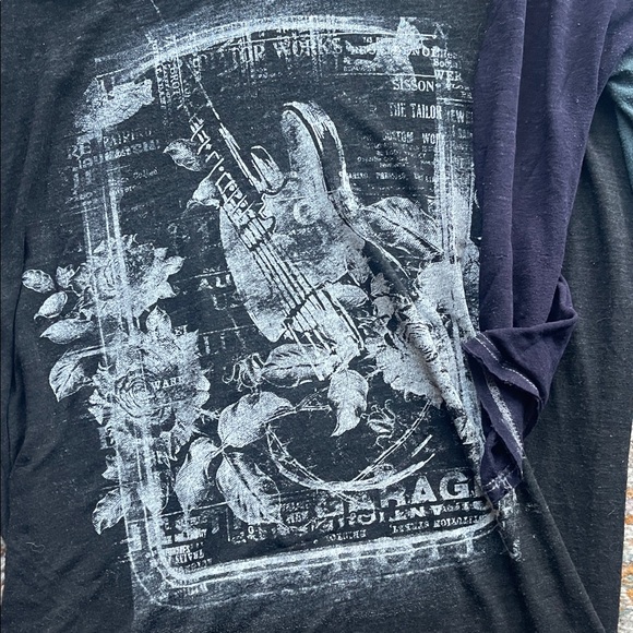 Free people bundle of two high low three-quarter sleeve T-shirts - Picture 2 of 7